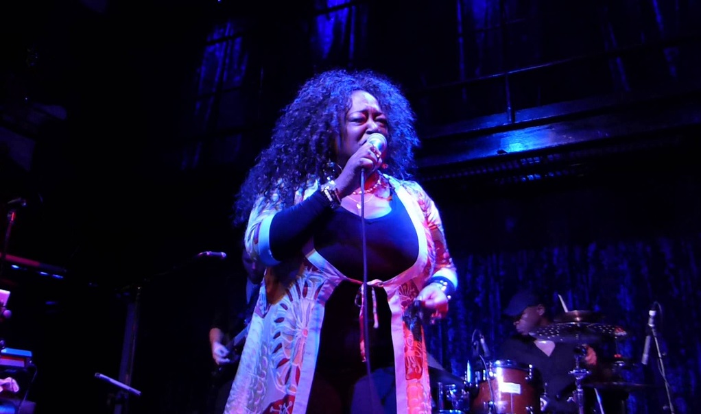 Kym Mazelle (Кимберли Григсби) заказать концерт. Официальный сайт агента.