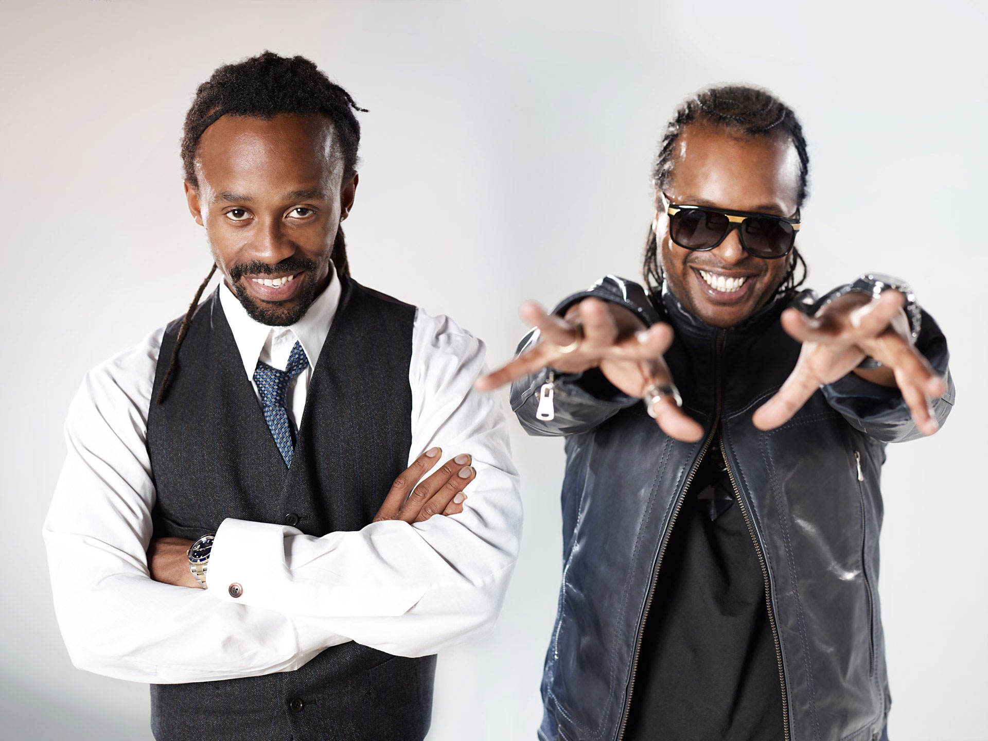 Группа ю песня. Madcon. Группа Madcon. Мэдкон Беггин. Madcon норвежский дуэт.